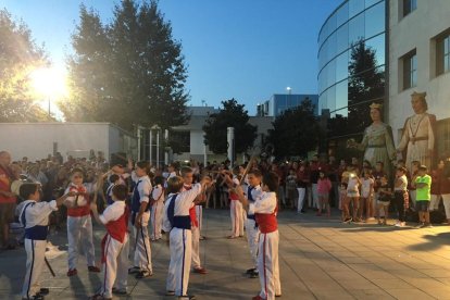 La Festa Major de Cambrils esclata amb la Cercavila popular