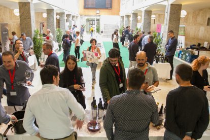 Una imatge d'arxiu d'un tast de vins que va celebrar-se enguany a l'espai de la Llotja.