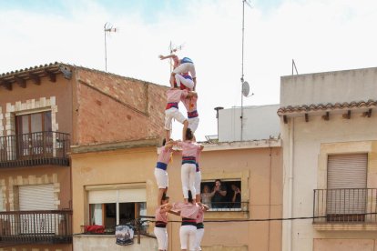 3de9f dels Xiquets de Tarragona a la diada de Santa Rosalia de Torredembarra.