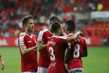 Los jugadores quieren celebrar el triunfo y dedicárselo a su compañero lesionado.