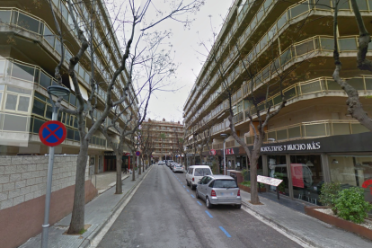 Els fets van passar el gener del 2014 al carrer Escaladei de Salou.