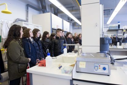 Imatge de l'interior de la Facultat de Física i Química, situada al Campus Sescelades.