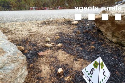 Una colilla podría ser la causa del incendio de la Pobla de Montornès