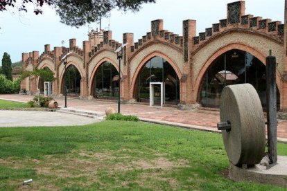 Plano general de las cavas Codorniu, en Sant Sadurní d'Anoia. Imagen del 18 de mayo de 2017.