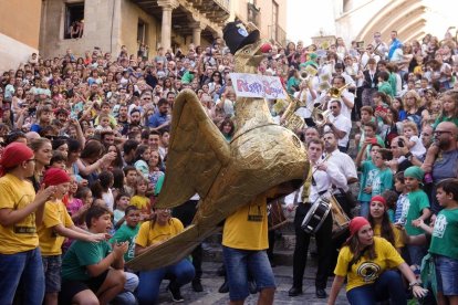 Instant de la Baixadeta de l'Aligueta i la Cucafereta celebrada durant la Santa Tecla de l'any passat.