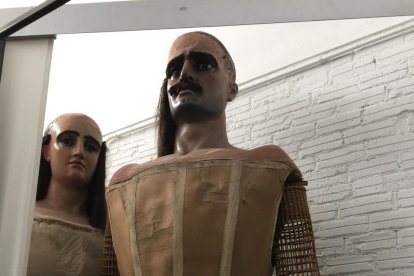 Los Gegants Moros antiguos continúan en mal estado en la Casa de la Festa