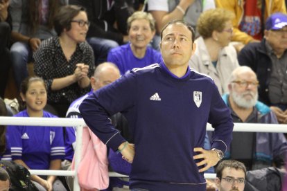 Berni Álvarez, entrenador del CBT