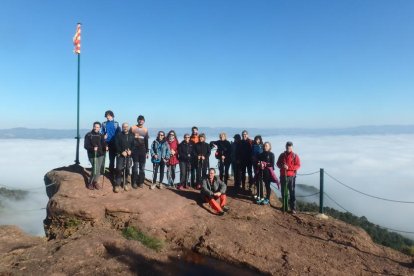 Los participantes en la caminata.