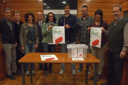 La presentació de la campanya, que compta amb la participació de totes les farmàcies del municipi.