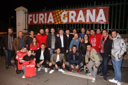 Fotografia de família de l'acte de presentació.