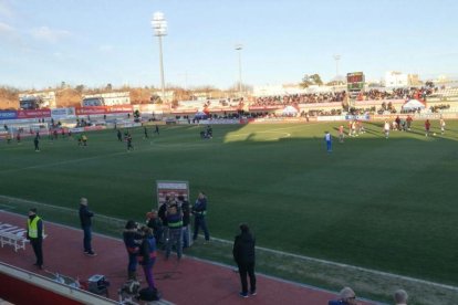 L'estadi Municipal de Reus minuts abans de començar el partit.