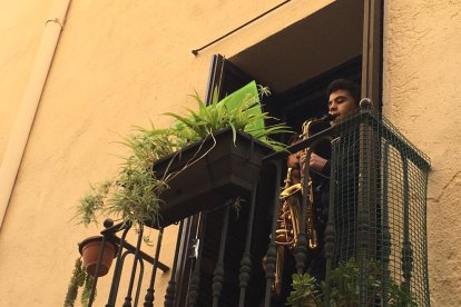 Els racons del Barri Antic s'omplen de notes i dansa amb 'Música als balcons'