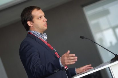 Rafa Fuertes durante el discurso de inauguración de la feria exproReus