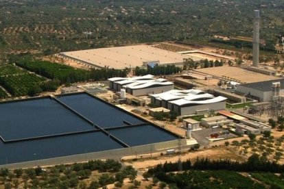 La reactivación turística y la sequía inciden en el consumo de agua del CAT