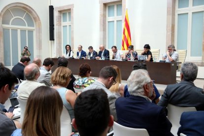 Imatge general de la presentació de la llei del referèndum a l'auditori del Parlament aquest dimarts.