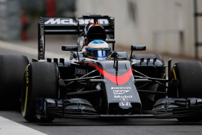 Fernando Alonso en una imatge d'arxiu amb el vehicle de McLaren-Honda.