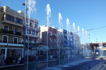 El Puerto de Tarragona ha hecho una gran inversión para renovar las fuentes y los jardines acuáticos.