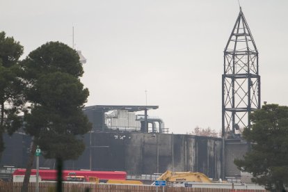 Imagen del Campanile del parque temático Ferrari Land después de incendiarse este miércoles por la noche.