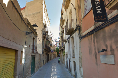 El balcó afectat es troba al carrer Sant Llorenç.