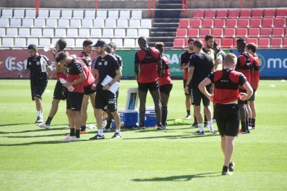 Una imatge d'arxiu d'un dels primers entrenaments del Nàstic a la temporada 2016-17, a les instal·lacions del Nou Estadi.