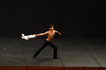 Del fútbol, a su pasión: La danza