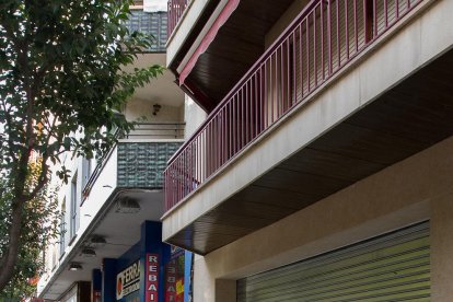 Una imatge de la façana del local al número 14 del passeig Prim.