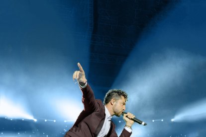 David Bisbal actualment es troba immers en la gira 'Hijos del mar tour'.