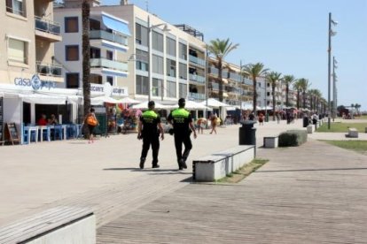 Una associació de veïns de Coma-ruga aprova engegar els tràmits per segregar-se del Vendrell