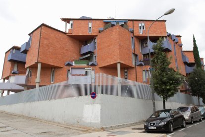 L'Agència de l'Habitatge de Catalunya treballa també amb alguns casos detectats al barri Gaudí.