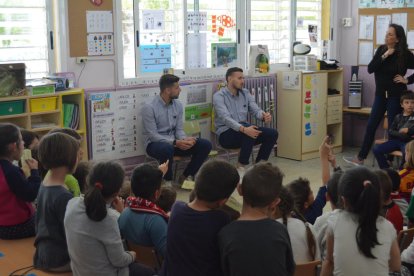 Los dos futbolistas han respondido a las preguntas de los niños y niñas.