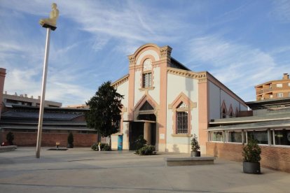 La mostra dóna a conèixer la història del matemàtic de Figueres.