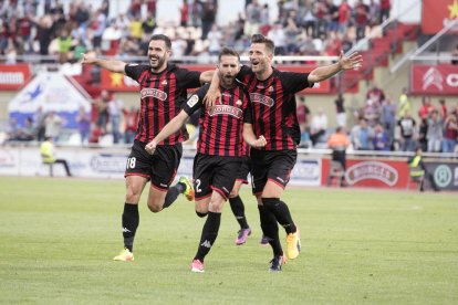 Alberto Benito celebra el gol anotado este domingo.