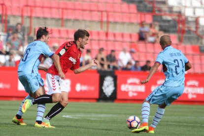 Juan Muñiz, durant una acció del partit contra el Llevant al Nou Estadi.