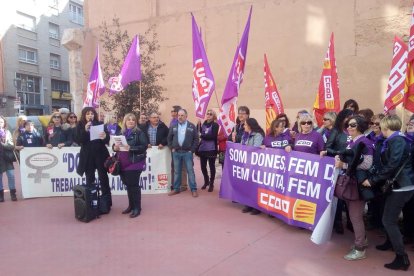 Instando de la reivindicación de CCOO y UGT el pasado 8 de marzo en la calle Ixart.