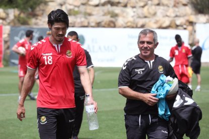 El defensa japonés Suzuki entrenando con el Nàstic, en una imagen de archivo. Este verano habría podido dejar la disciplina grana.