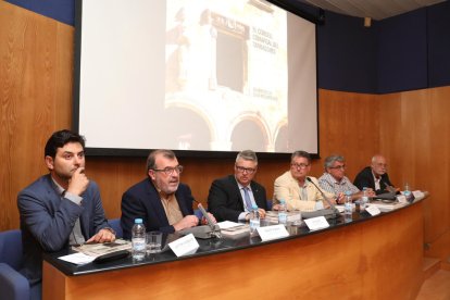 El llibre va ser presentat a la seu del Consell Comarcal.