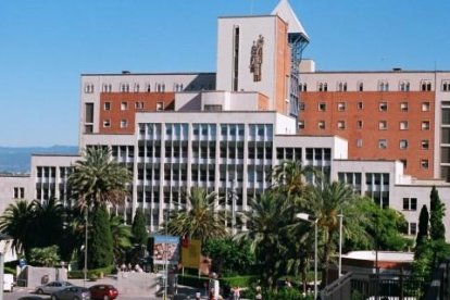 La fachada del centro hospitalario.