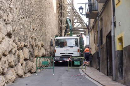 Imatge d'arxiu de la Baixada del Roser tallada en una anterior ocasió.