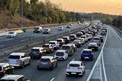 Imatge de retencions a l'AP-7 en l'operació tornada de Tots Sants.