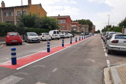 També s'han instal·lat pilone per fer guanyar seguretat en la resta d'usuaris de la via.