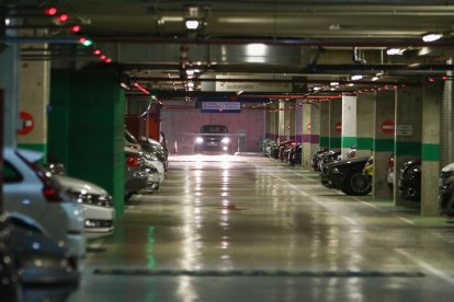 El interior de la primera planta, con la mayoría de indicadores en rojo.