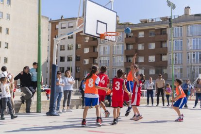 Els jugadors del bàsquet 3x3 durant un partit, aquest dimarts.