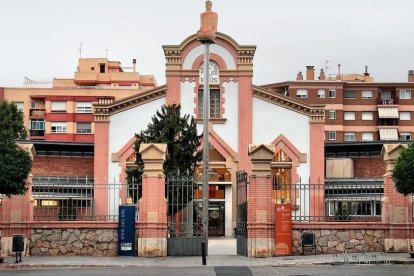 La biblioteca central serà escenari de les 'Emocions de butxaca'.