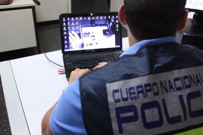 La Policía localizó a los detenidos a pesar de las medidas de seguridad que aplicaban a internet para no ser descubiertos.