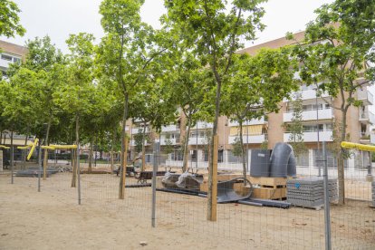 Les terrasses de la plaça estan buides des de l'inici de les obres.