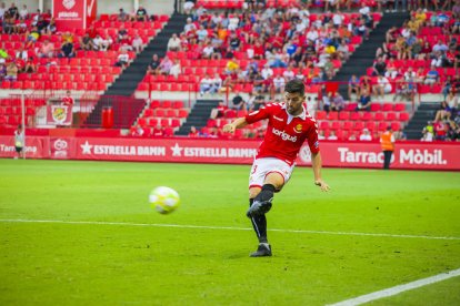 Javi Bonilla s'ha convertit en imprescindible, ja que la seva cama esquerra és responsable de molts dels gols del Nàstic.