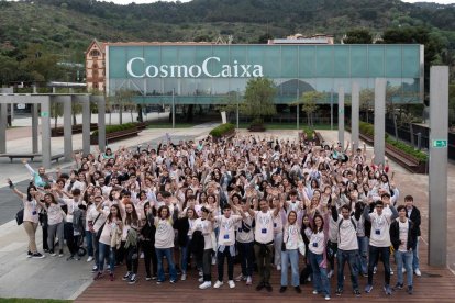 Imatge dels finalistes al CosmoCaixa.