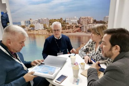 Imatge de l'alcalde de Salou, Pere Granados, en la seva tasca de promocionar la ciutat a Gran Bretanya.