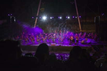 Fotografías de archivo del AmparitoRock de las fiestas de Santa Tecla del año 2021 celebrado en el Camp de Mart.