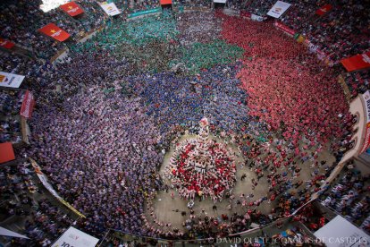 La Tarraco Arena Plaça mentre la Colla Castellers Xiquets de Tarragona carregava el 3d9f al Concurs de Castells.